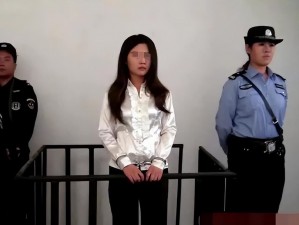 女刑警被两个黑人挺进拉文 女刑警被两个黑人挺进拉文，她能逃脱吗？